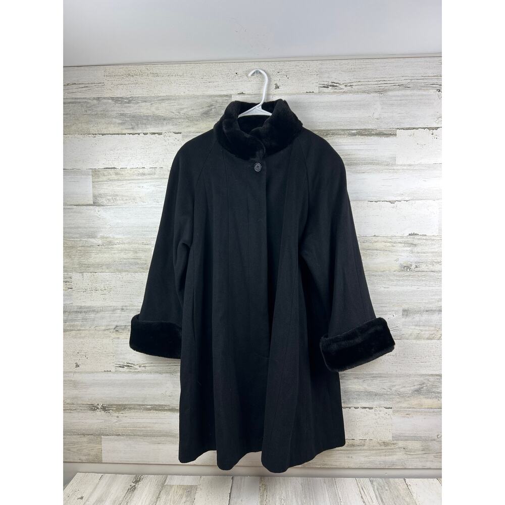 Steve by Searle  womens 10 Black Wool Coat Faux Fur Trim Satin Lining Vintage